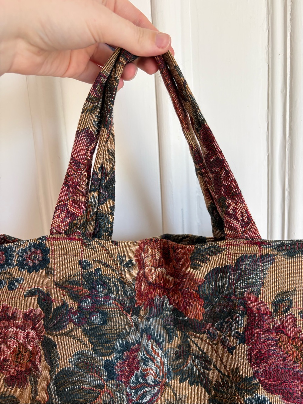 Handmade Floral Tapestry Tote Bag in Beige and Multi-Color - Picture 4 of 6